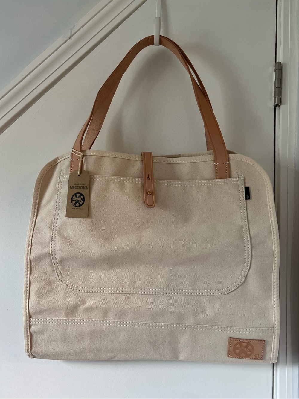 Mi Cocina San Francisco Log Carrying Cream Canvas Bag, NWT